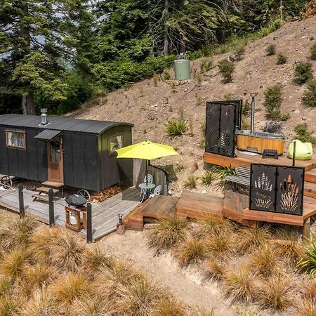 The Shepherds Hut - Boutique Retreat. Hanmer Springs Exterior photo