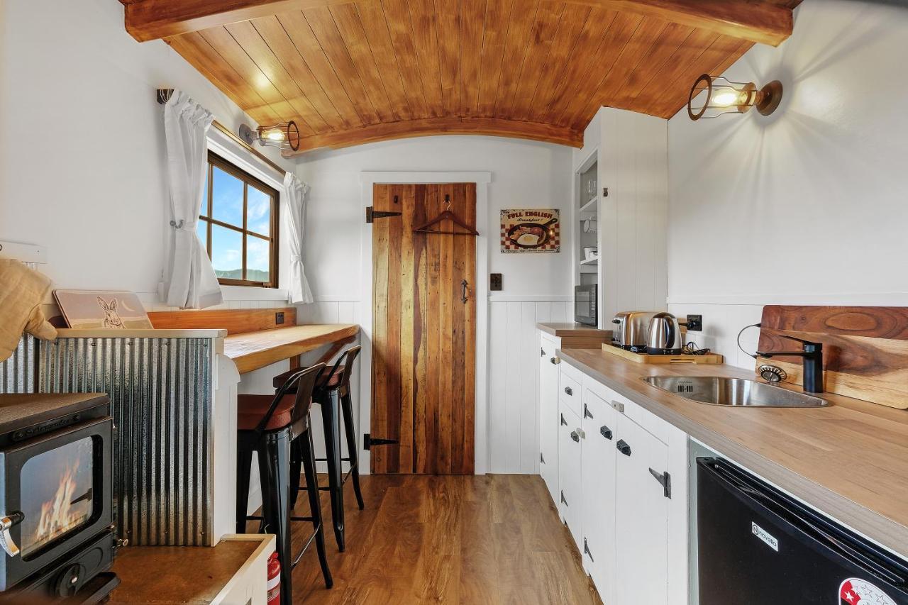 The Shepherds Hut - Boutique Retreat. Hanmer Springs Exterior photo
