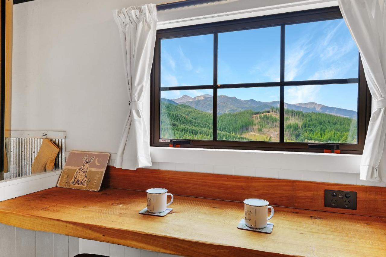 The Shepherds Hut - Boutique Retreat. Hanmer Springs Exterior photo
